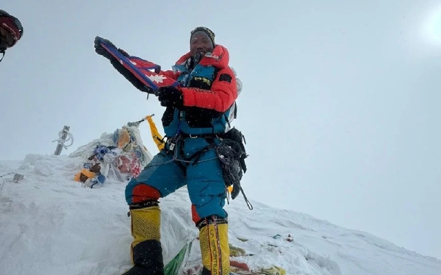 Nepali Sherpa Kami Rita Sets Record with 30th Mount Everest Ascent - News Karnataka