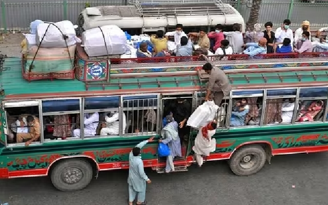 Pakistan: 28 people killed, 20 injured as bus falls into rocky ravine - News Karnataka