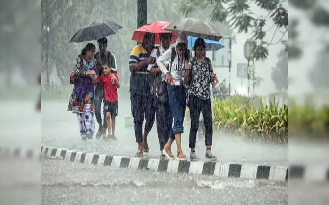 Heavy Rain Causes Damage in Parts of Chikkamagaluru - News Karnataka