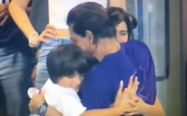 Watch: Teary-Eyed Suhana Hugs SRK After KKR's IPL Win. Bonus – AbRam - News Karnataka