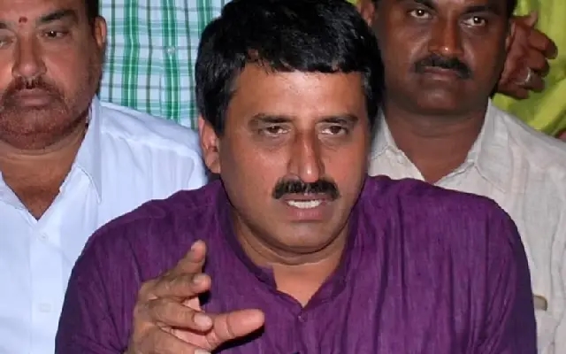 Yogeshwar Claims DK Brothers Planned to Field Darshan for Channapatna Seat - News Karnataka