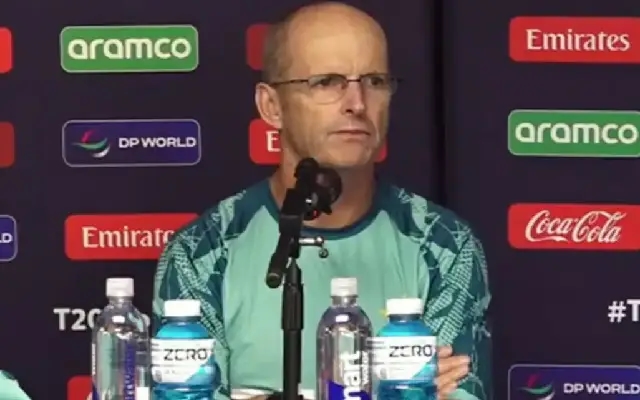 Gary Kirsten Unhappy with Pak Team's Performance Says It is Not a Team - News Karnataka