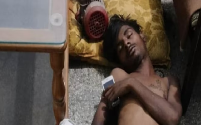 Thief enters house in Lucknow, falls asleep in AC, cops wake him up - News Karnataka