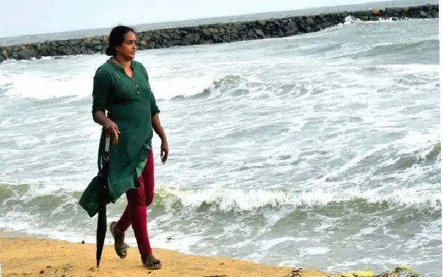 Kerala Woman, First to Obtain Deep Sea Fishing License, Faces Crisis - News Karnataka