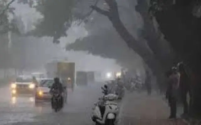 Karnataka Braces for Heavy Rains; Check Out the Alerts Issued Across Multiple Districts - News Karnataka