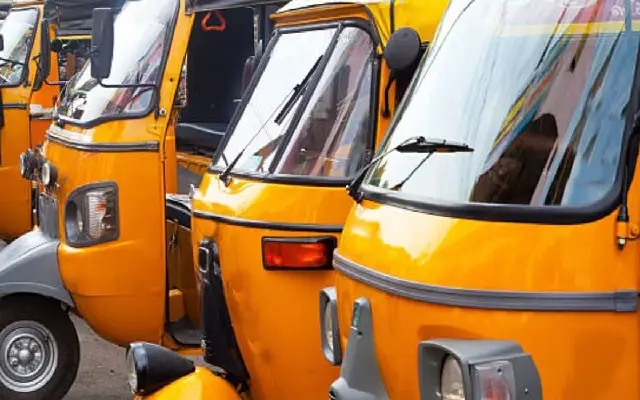 Bengaluru Auto-Rickshaw Drivers Use Emotional Scams to Dupe Passengers - News Karnataka