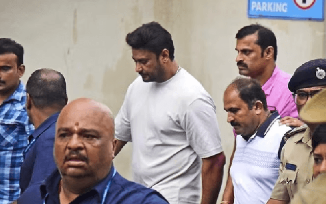 Darshan Linked to Renukaswamy Murder: Over 200 Pieces of Evidence Collected - News Karnataka