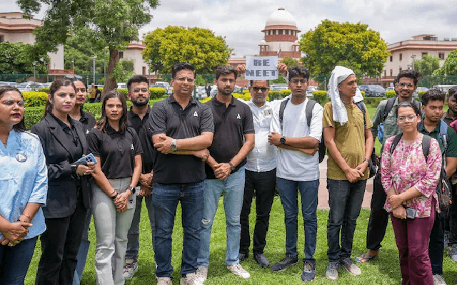 No mass malpractice in NEET-UG exam, Centre tells SC, cites IIT report - News Karnataka