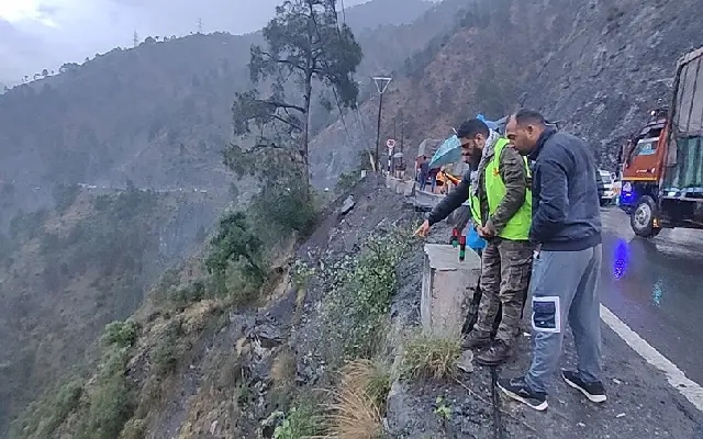 Tragic Accident at Zojila Pass: Three Bengaluru Tourists Killed - News Karnataka