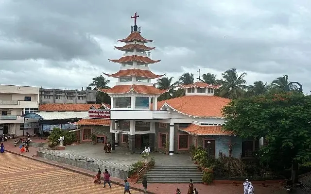 Harihar Parish Youths Plant Saplings to Boost Local Green Cover - News Karnataka