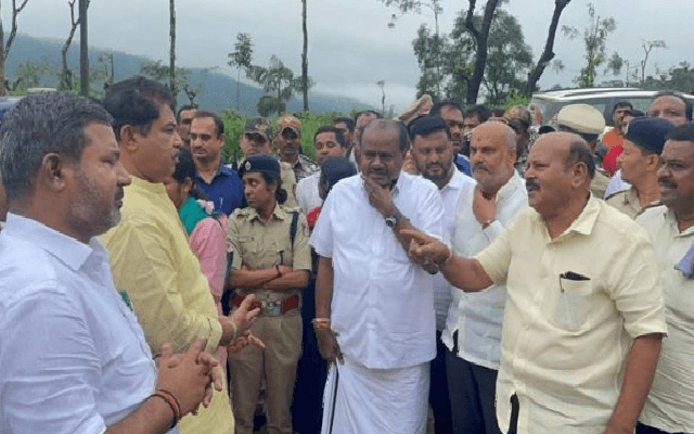 H.D. Kumaraswamy Slams National Highway Officials, Promises Scientific Roadwork - News Karnataka