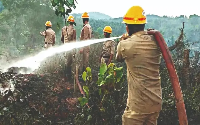 Minor Fire at Mangaluru Urban Development Authority Building Quickly Doused - News Karnataka