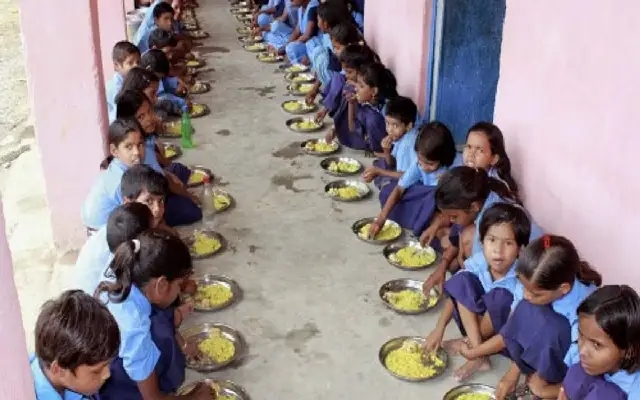 Fifty Children Fall Ill After Lizard Contamination at Raichur School - News Karnataka