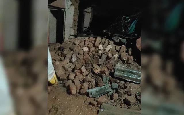 Wall Collapse Tragedy in Dharwad: One Dead, Two Injured - News Karnataka