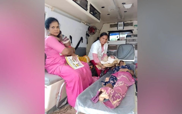 Pregnant Woman Gives Birth in 108 Ambulance in Karkala - News Karnataka