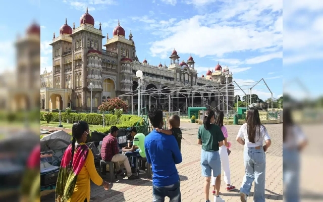 Surge in North Indian Workers Boosts Mysuru’s Hotel Industry Post-COVID - News Karnataka