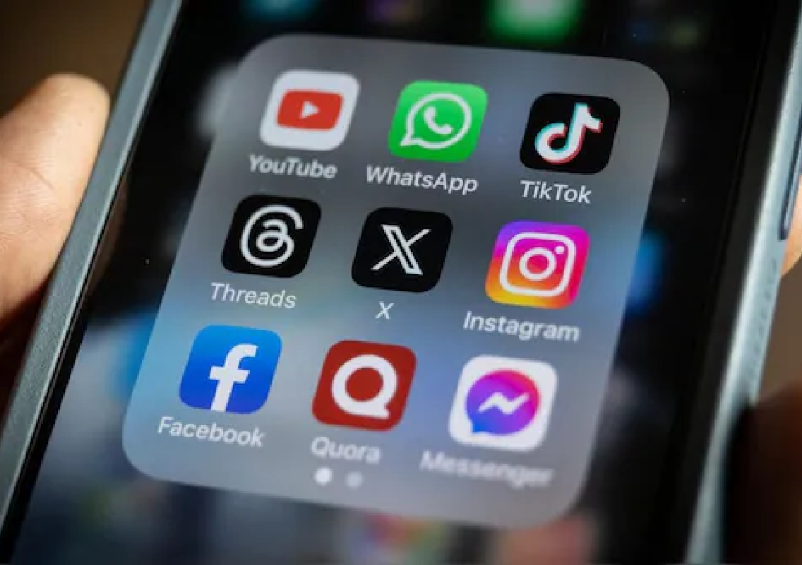 Bangladesh Blocks Social Media Amidst Protests - News Karnataka