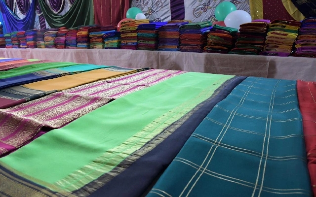 Mysuru Silk Sari Shortage: High Demand Outstrips Supply at KSIC - News Karnataka