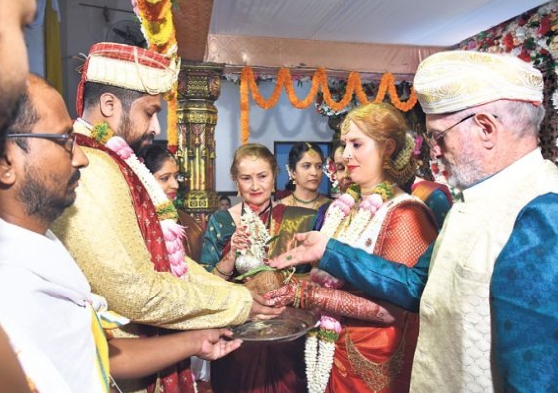 Mangalore Man Marries Brazilian Woman in Indian Tradition - News Karnataka