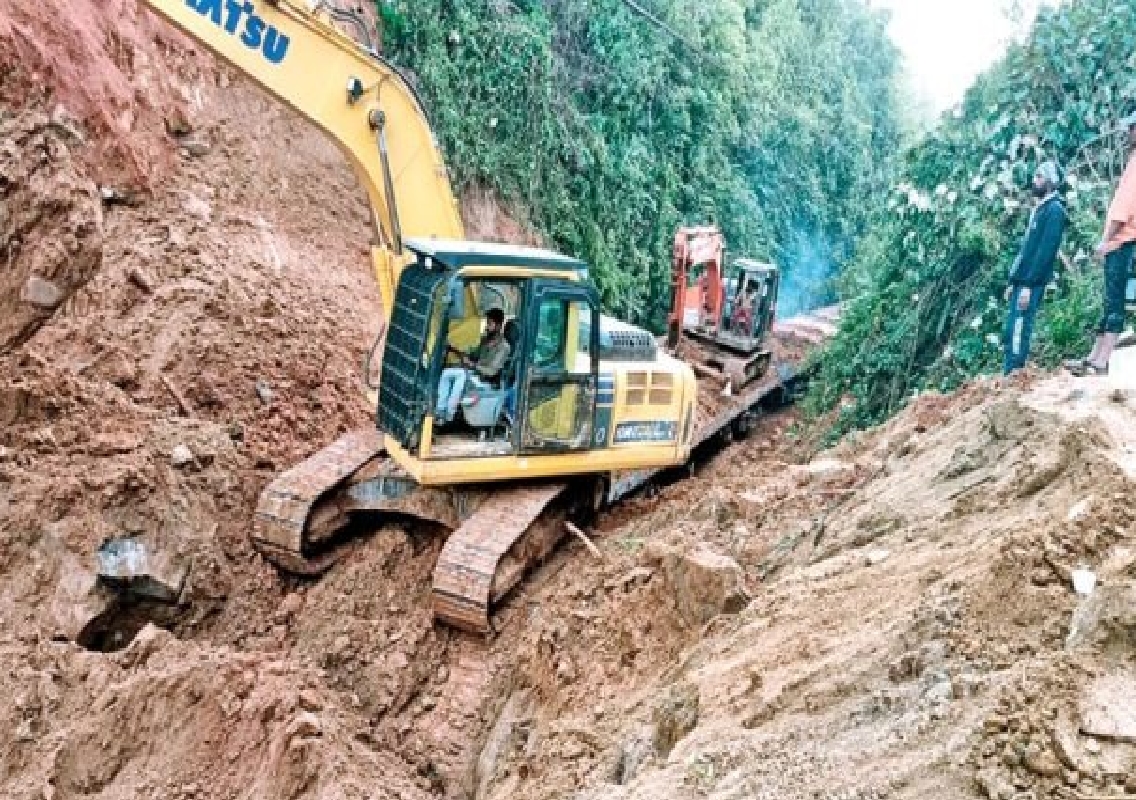 Landslide Causes Railway Disruption on Mangalore-Bangalore Line - News Karnataka