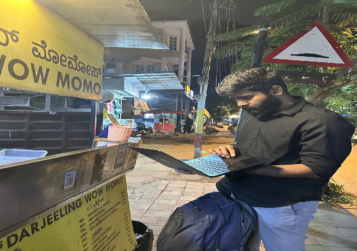 Viral Post of Techie Working at Momo Stall Sparks Debate on Social Media - News Karnataka