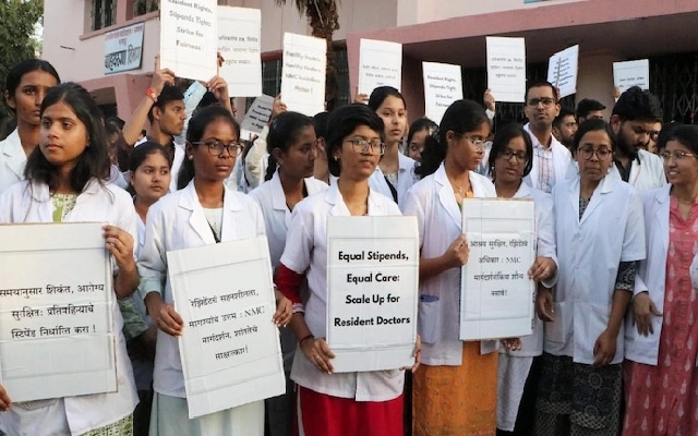 Karnataka Resident Doctors Plan Strike Over Stipend Discrepancies - News Karnataka