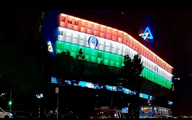 Bengaluru Malls Drape Themselves in Tricolour for Independence Day - News Karnataka
