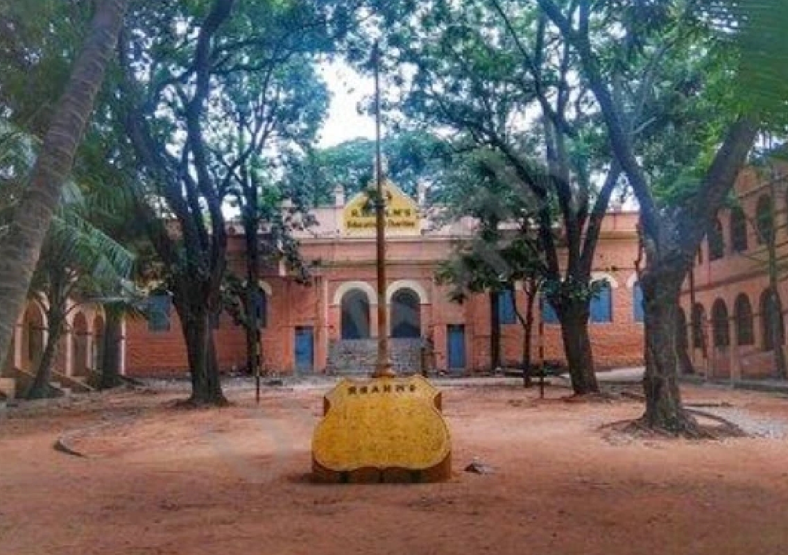 Bengaluru School Revives Midnight Flag Hoisting Tradition for Independence Day - News Karnataka