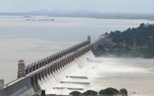 Karnataka Questions Water Allocation from Tungabhadra Dam Amid Discrepancies - News Karnataka