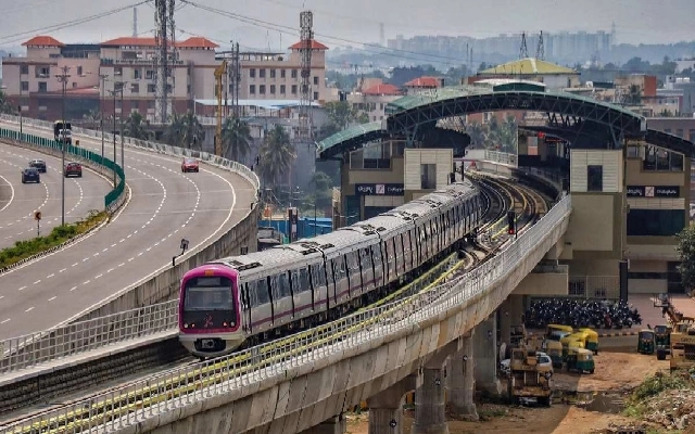 Namma Metro Hits Record Ridership Amidst Overcrowding and Safety Concerns - News Karnataka