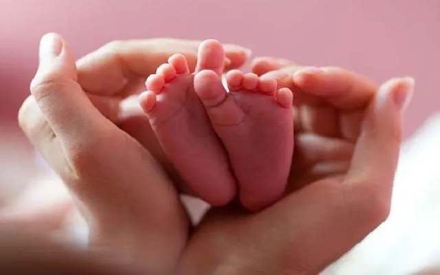Woman Accuses Mangaluru Hospital of Negligence After Newborn Found Without Right Eye - News Karnataka