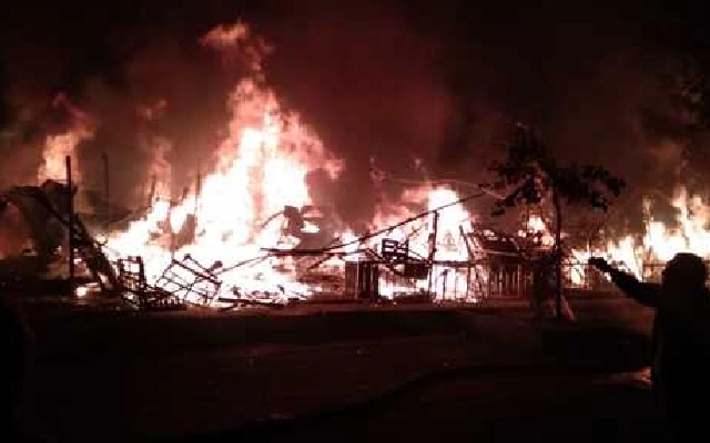 Fire Guts Fancy Store in Byndoor, Estimated Loss of ₹3 Lakh - News Karnataka