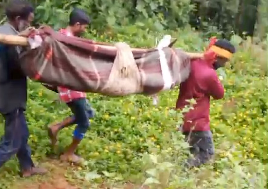 Villagers in Kalasa Face Hardship Due to Lack of Connecting Road - News Karnataka