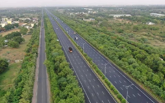 Mangaluru Activists Oppose Tree Felling for Highway Expansion - News Karnataka