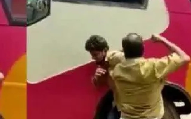 Bus Conductors' Brawl Goes Viral in Mangaluru - News Karnataka