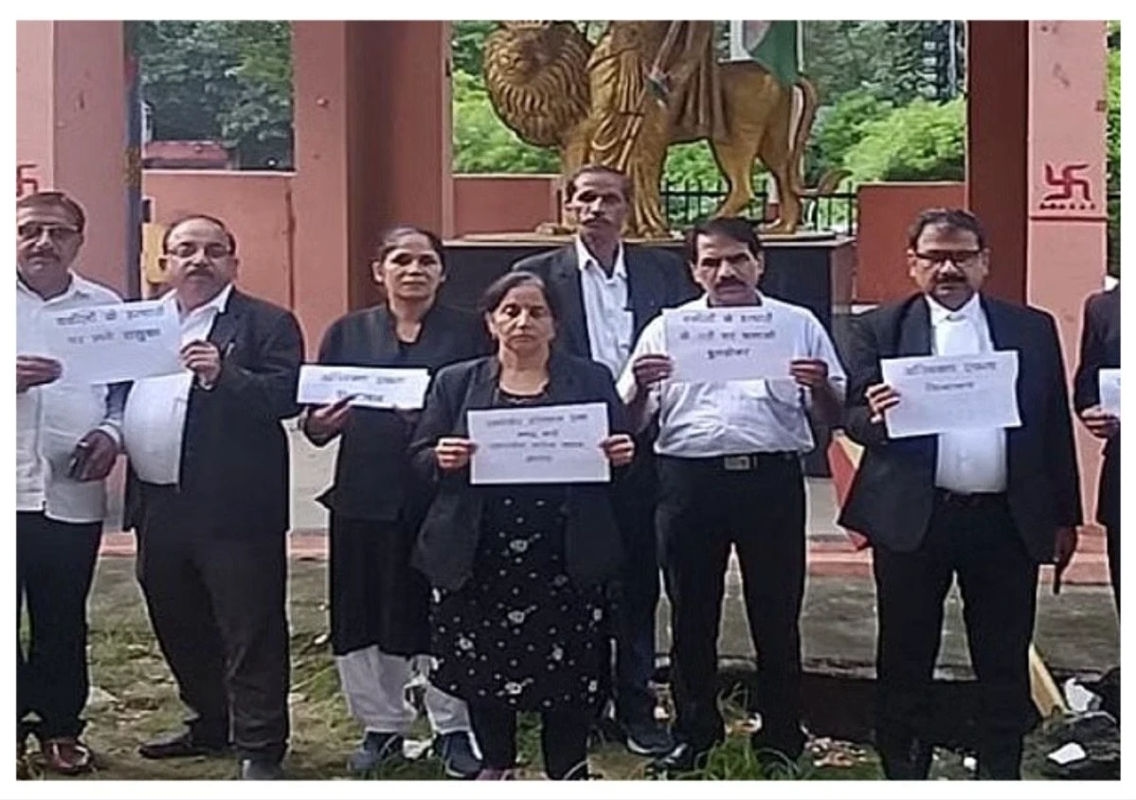 Murder of Senior Advocate Mohini Tomar Sparks Protests - News Karnataka