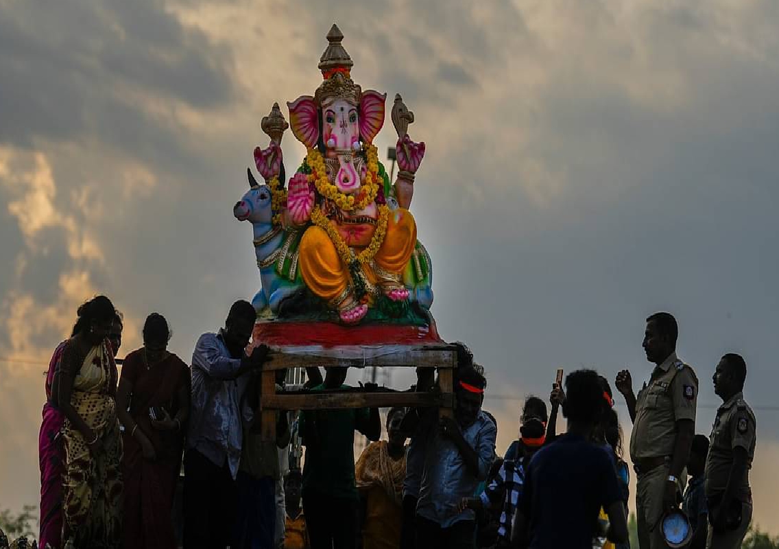 Progressive Thinkers Urge Govt to Ban Religious Activities in Public Institutions - News Karnataka