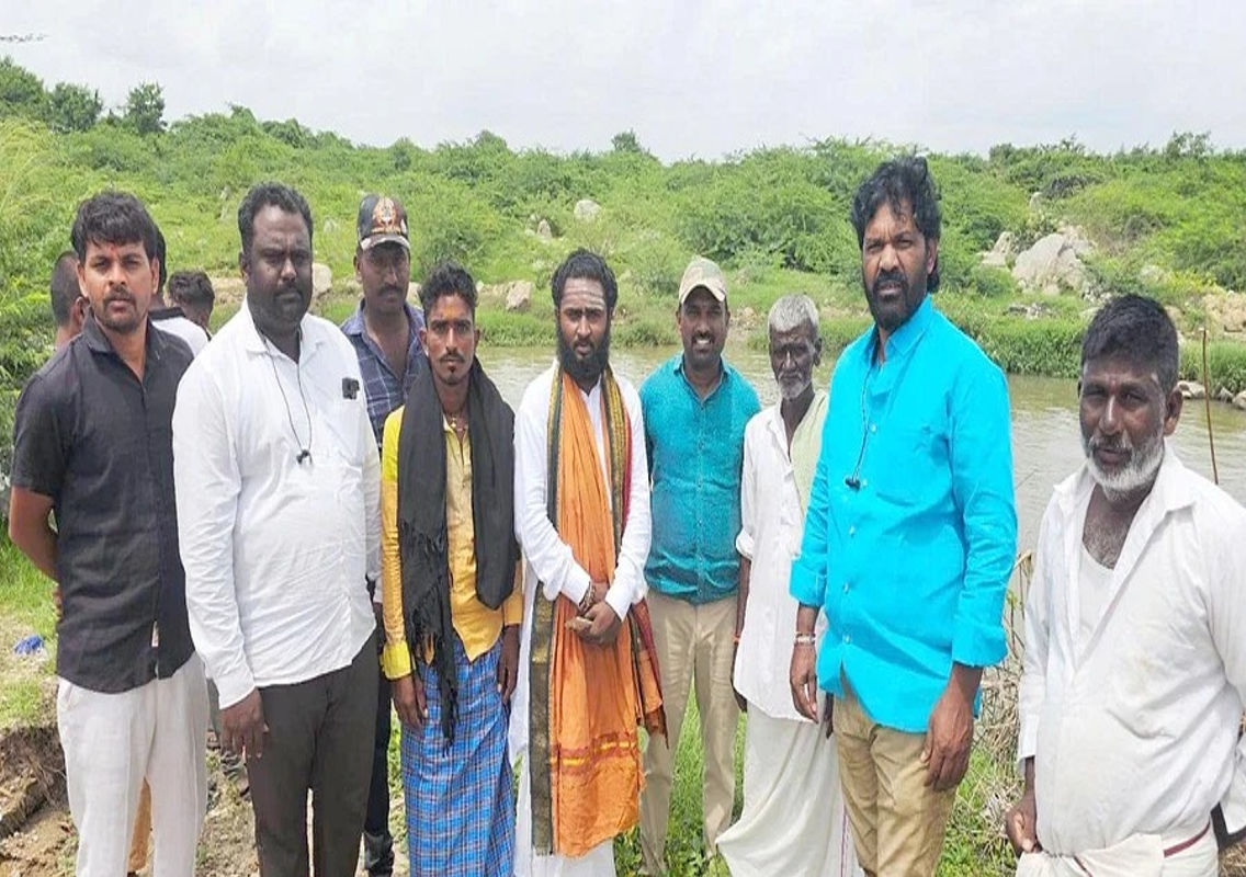 Crocodile Spotted in Well, Attacks Sheep in Sindhanur - News Karnataka