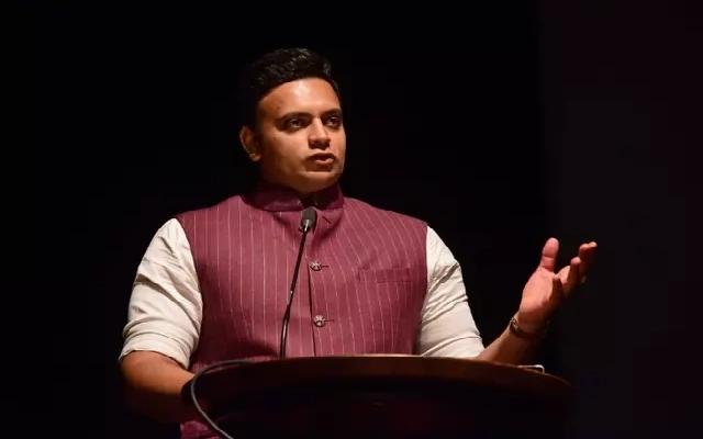 Mysuru MP Yaduveer KC Wadiyar Highlights Importance of Social Skills and Holistic Education - News Karnataka