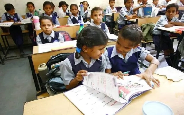 Karnataka's English-Medium School Initiative Faces Textbook Shortage - News Karnataka
