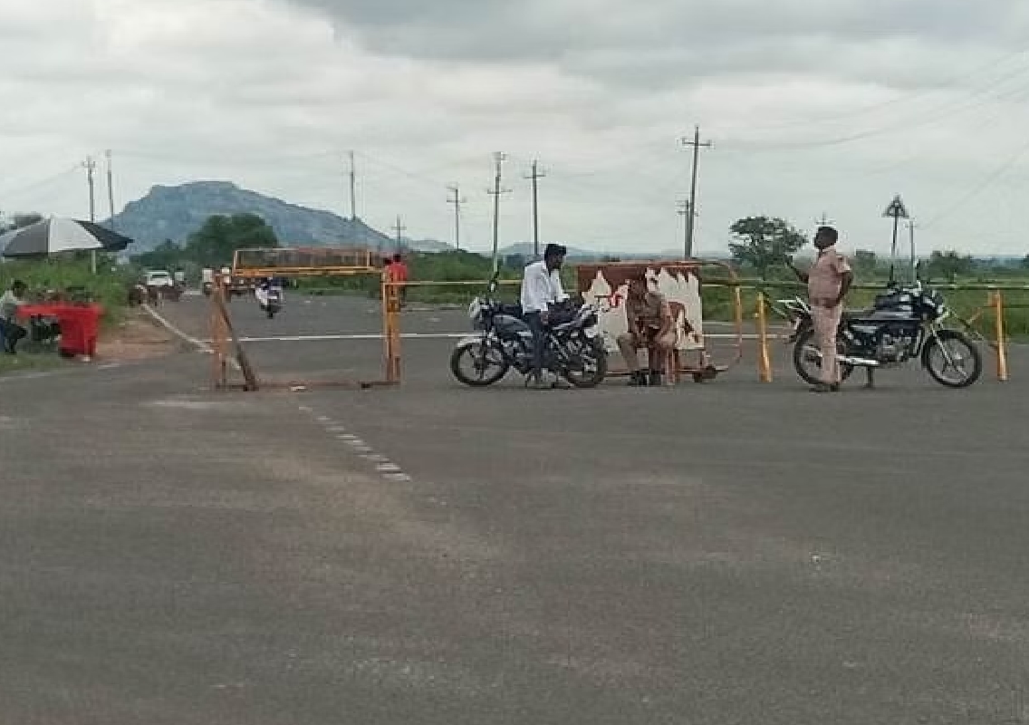 Heavy Vehicle Movement Banned on Old Bhima River Bridge Due to Deterioration - News Karnataka