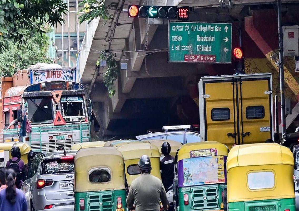 Bengaluru installs 41 AI-powered traffic signals, aims for 165 by year-end - News Karnataka