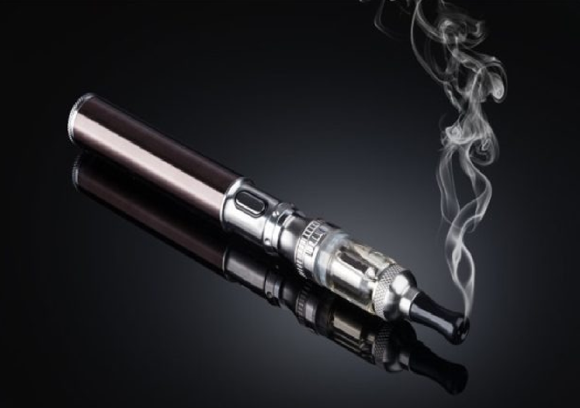 Two arrested for hoarding 15,000 packs of smuggled cigarettes and banned vapes - News Karnataka