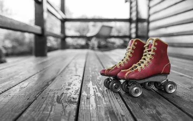Young Skating Prodigy Shines at District Competition - News Karnataka