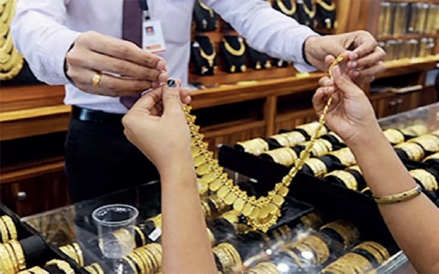 Gold Chain Theft at Karkala Jewellery Shop - News Karnataka