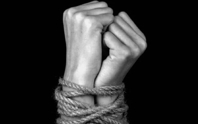 19 year old tied to electric pole and tortured in rain - News Karnataka