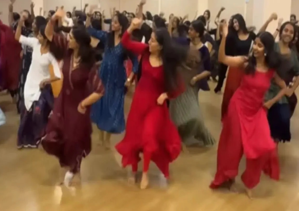 Viral Dance Video Celebrating Ganesh Chaturthi Garners Over 42 Million Views - News Karnataka