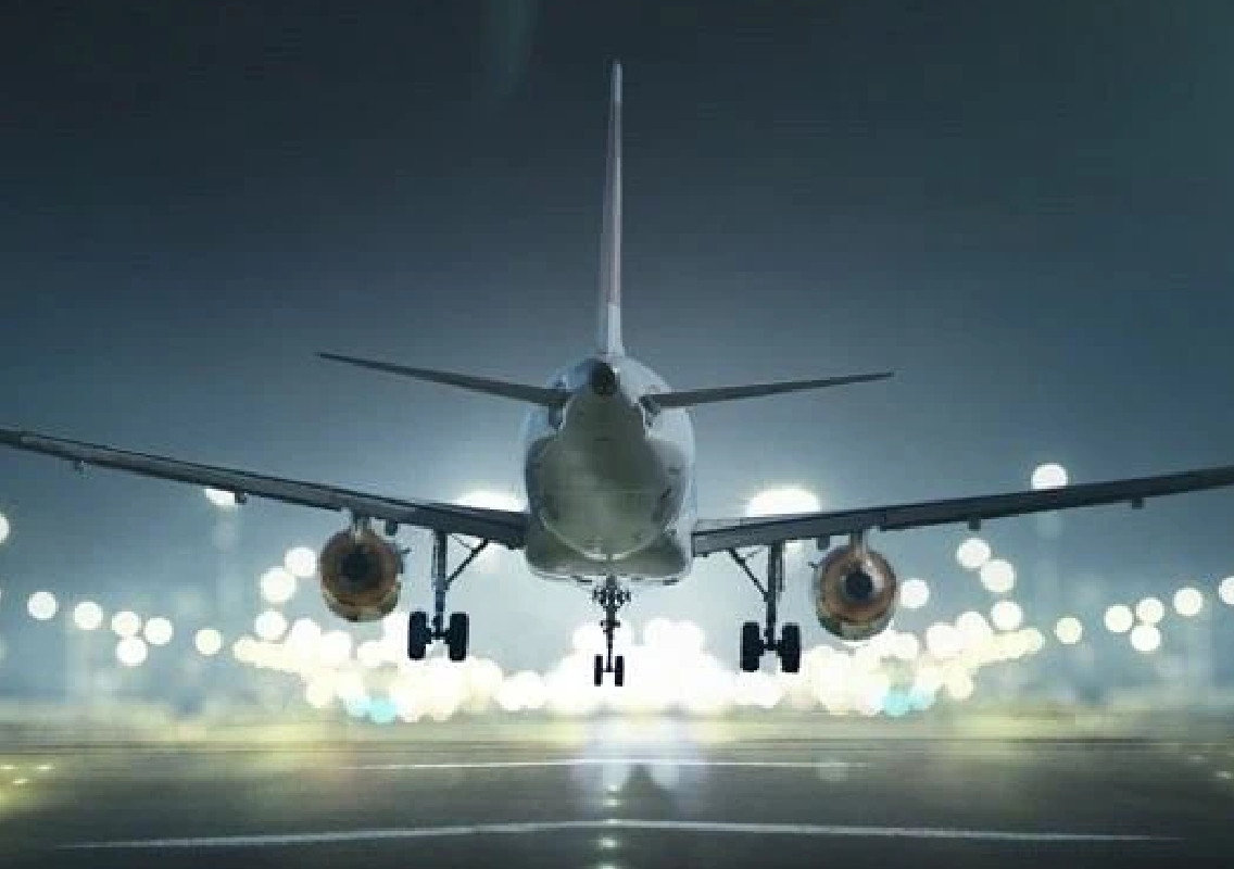 Smoke from Wing of Dubai-Bound Flight Sparks Panic Among 280 Passengers - News Karnataka