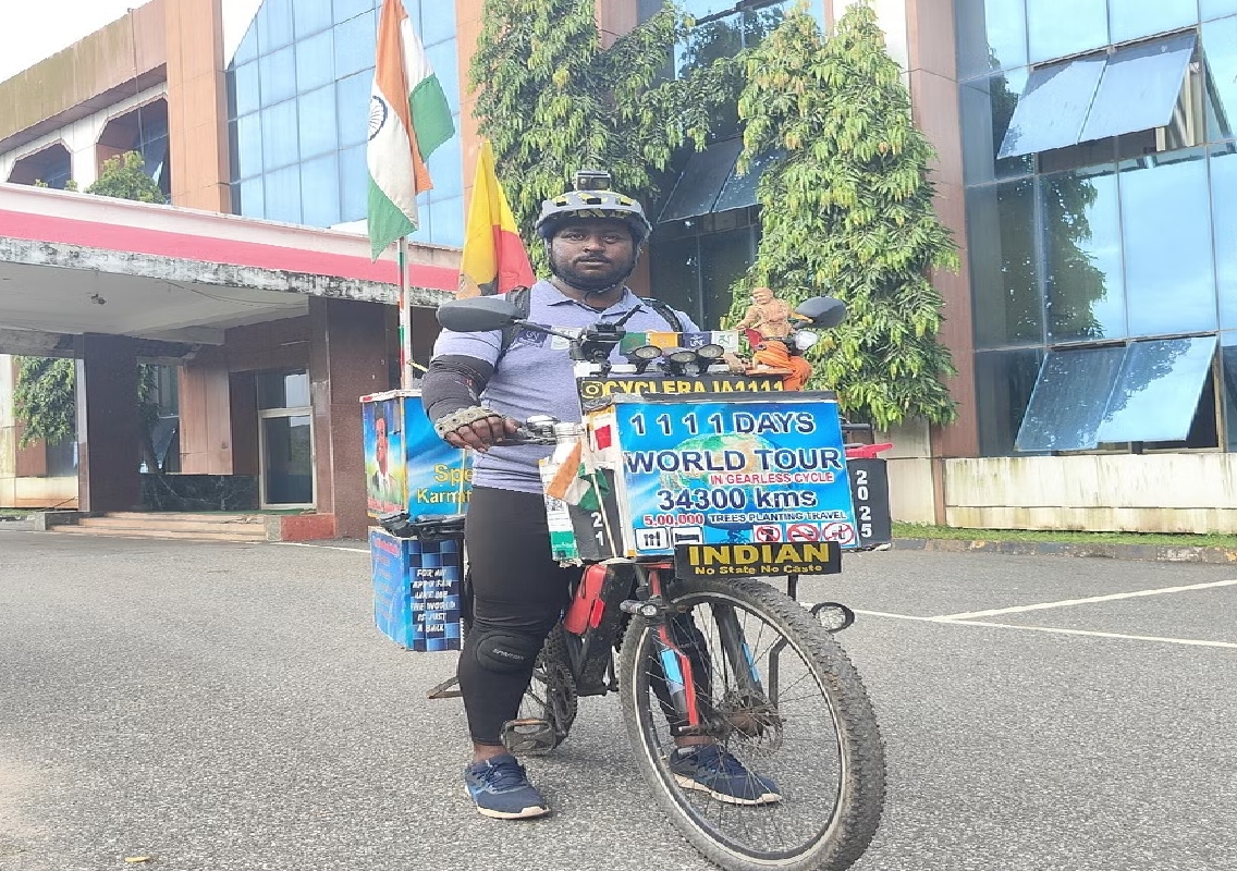 Cycle Crusader: Coimbatore Man Pedals Through 19 States, Reaches Karwar - News Karnataka