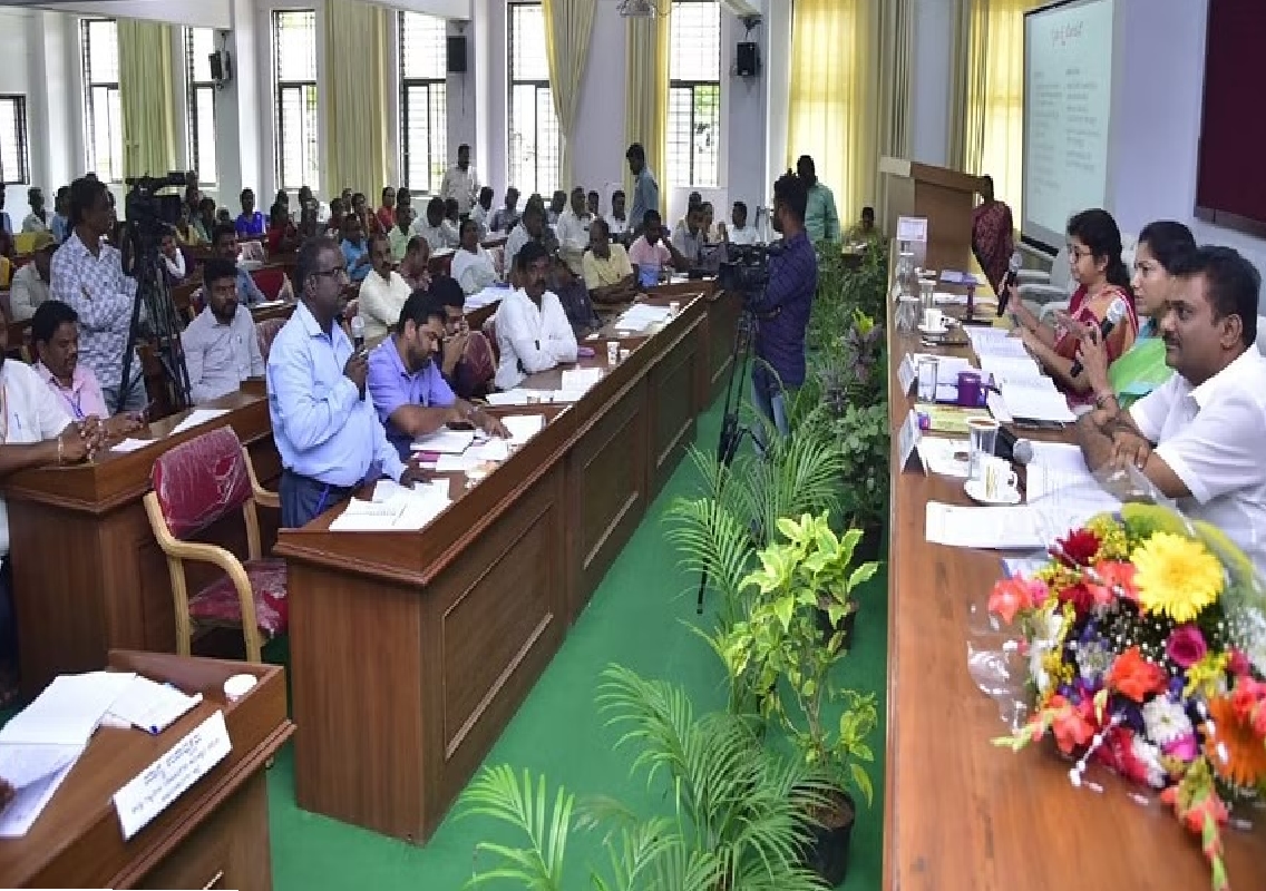 Chamarajanagar: State's Top Performer in Gruhalakshmi Scheme Implementation - News Karnataka